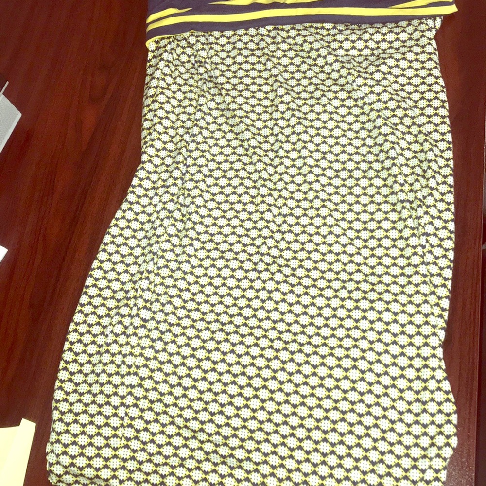 NWT Max Studio tube skirt L yellow and navy